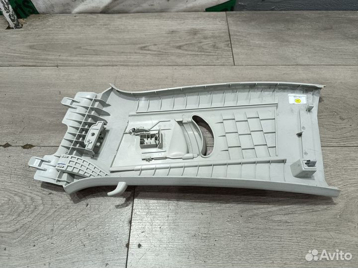 Обшивка стойки правая для Skoda Rapid I (2014)