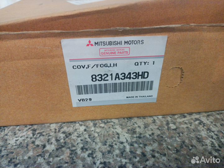 Рамка противотуманной фары Митцубиси Л200 Mitsubis