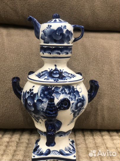 Гжель самовар фарфоровый сувенирный