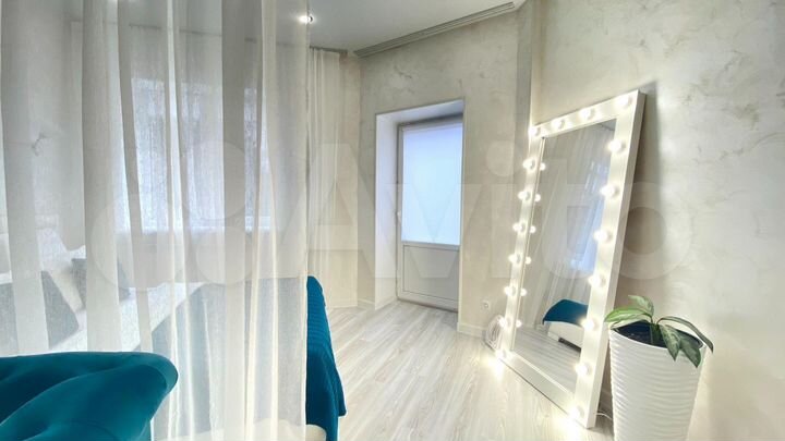 Работающий номер в гостинице с арендаторами