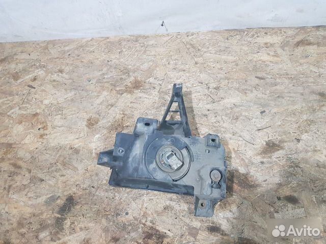 Фара противотуманная передняя правая Toyota Land