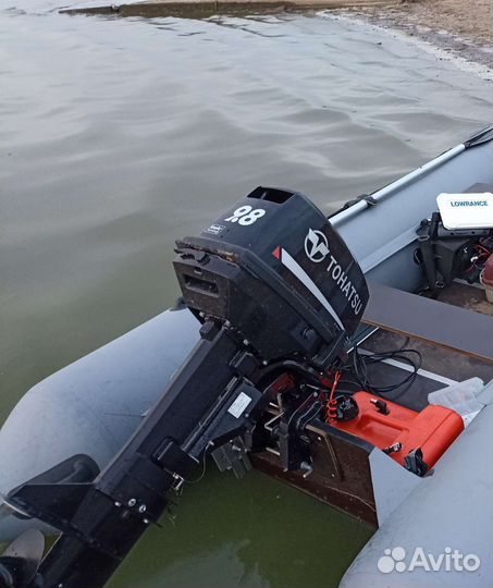 Двухтактный подвесной лодочный мотор tohatsu M9.8