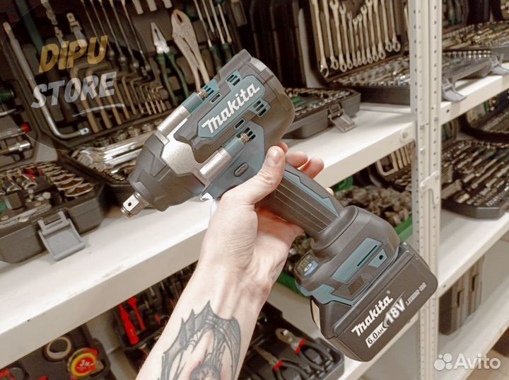 Гайковерт бесщеточный Makita 700Нм