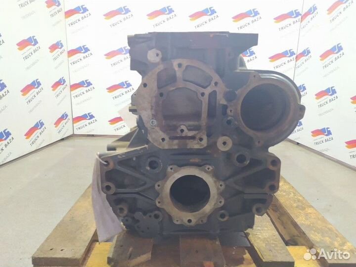 Блок цилиндров двигателя