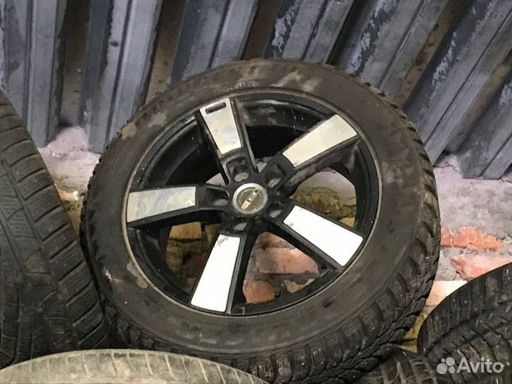 Bridgestone Ice Cruiser 7000 225/65 R16