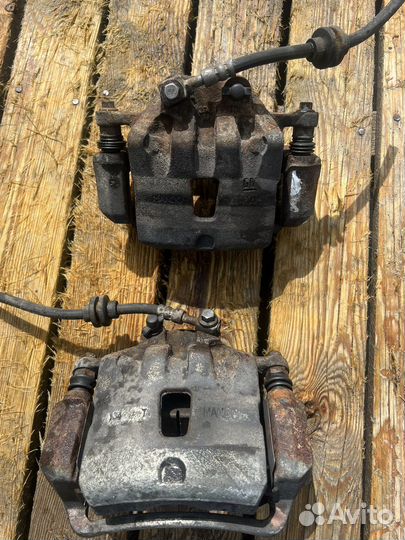 Суппорт передний Opel insignia 2.0T 08-13