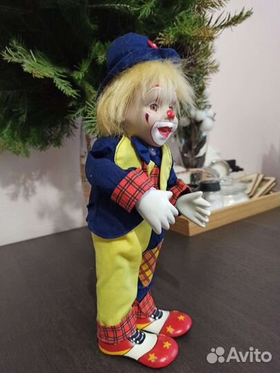 Мезанический, музыкальный клоун. Франция