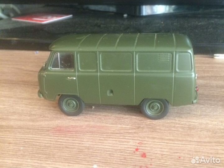 Модель автомобиля УАЗ 451м 1/43