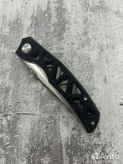 Benchmade, сталь D2, рукоять G10