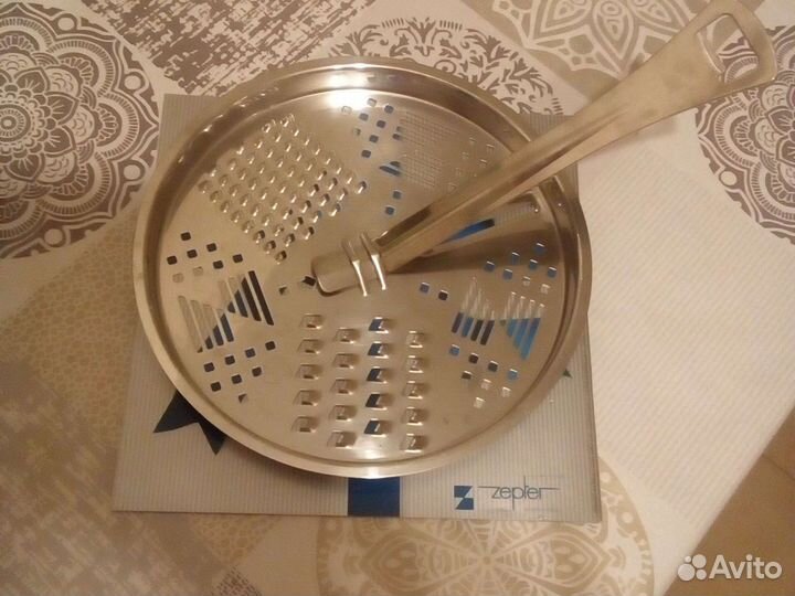 Терка с держателем Zeptet