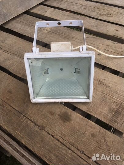 Прожектор освещения 1 шт