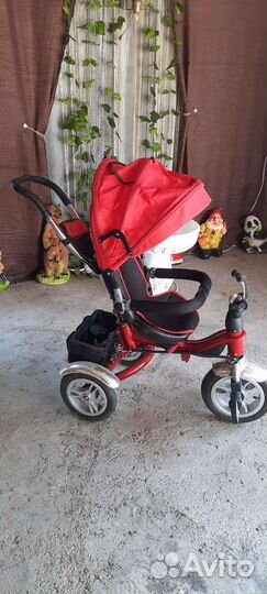 Велосипед трех колёсный с родительской ручкой
