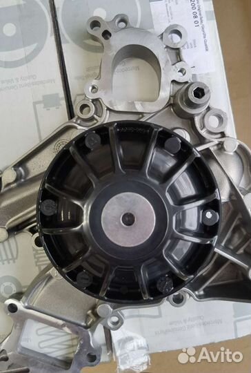 Насос водяной m276 оригинал новый A2762000801