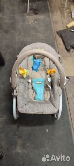 Шезлонг детский