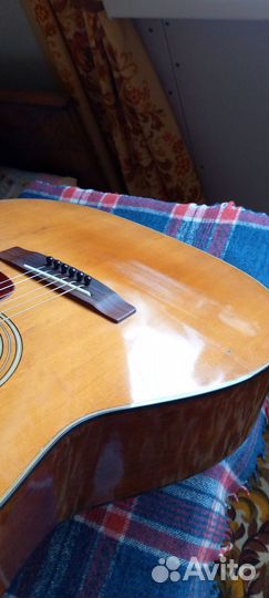 Акустическая гитара Yamaha FG 200