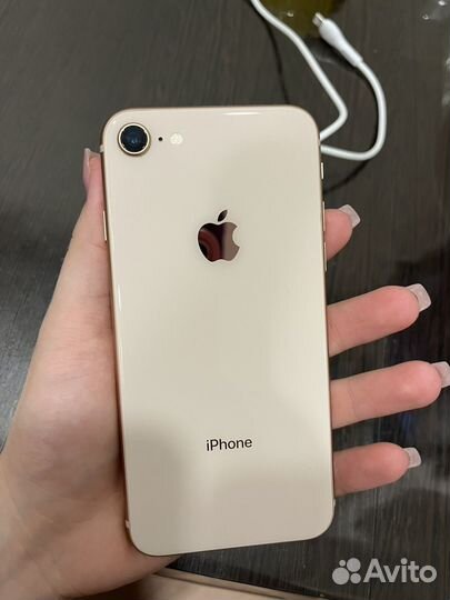 iPhone 8, 64 ГБ