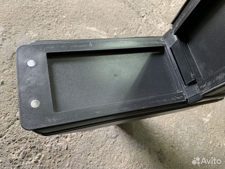 Подлокотник для автомобиля вниверсальный