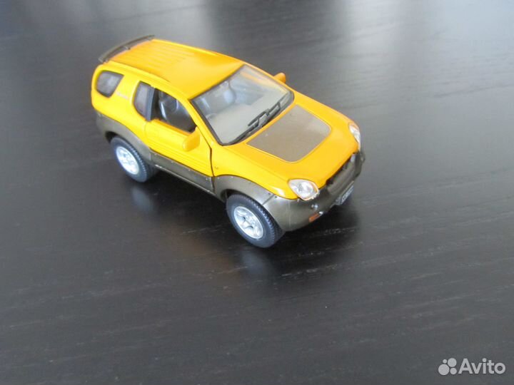 Модель Isuzu VehiCross 1 : 43