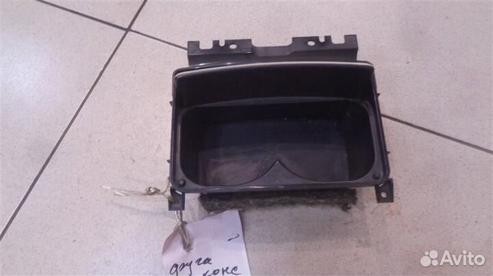 Подстаканник консоли кпп Nissan Fuga 2004-2009