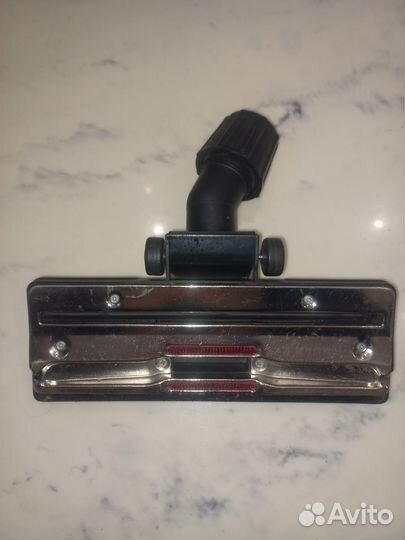 Универсальная щётка для пылесоса