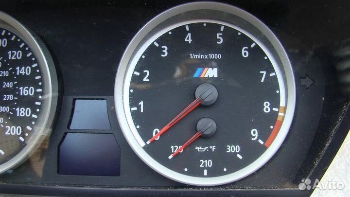 Панель приборов BMW M5 E60 мили