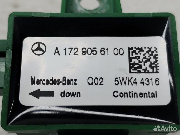 Датчик удара передний правый Mercedes-Benz