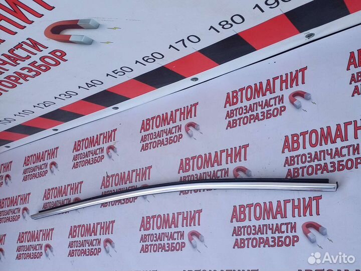 Молдинг стекла двери задней левой Шкода Кодиак