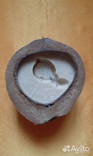 Свеча в натуральном кокосе