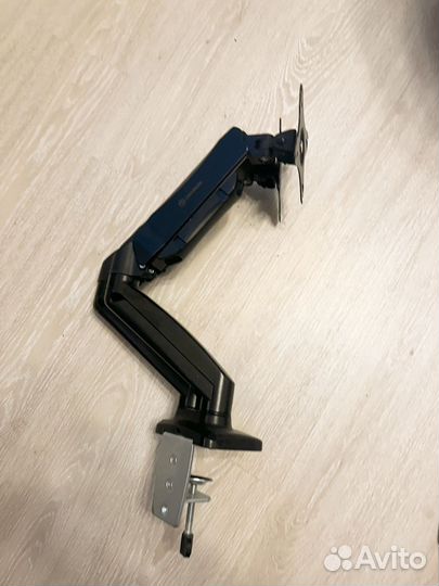 Корнштейн для двух мониторов Onkron g160