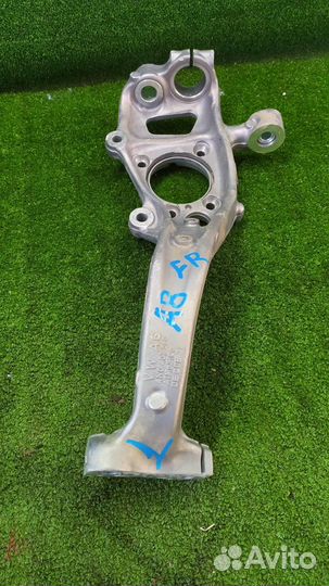 Кулак поворотный передний правый Audi A8 D5