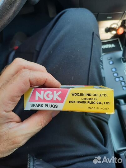 Свечи зажигания иридиевые NGK