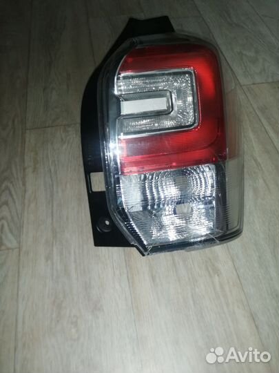 Стоп-сигнал subaru forester, Правый