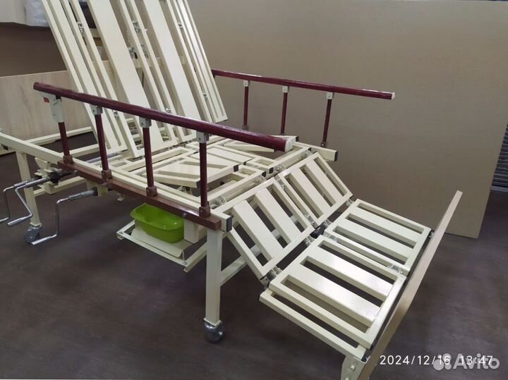 Кровать медицинская механическая для лежачих