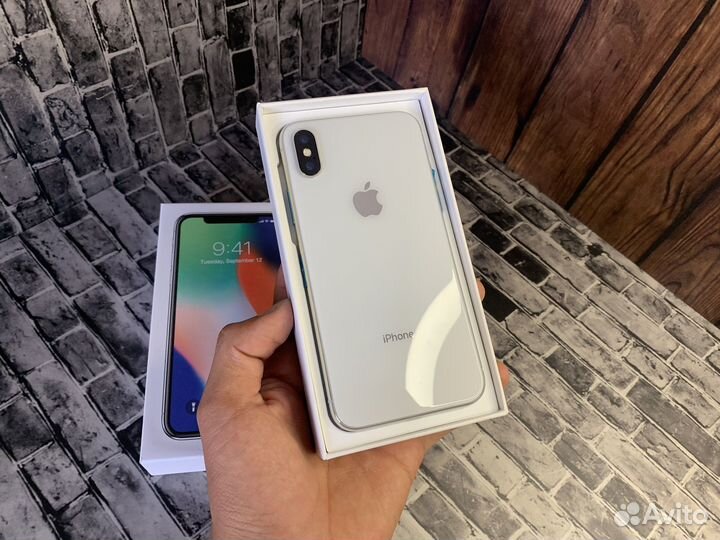 iPhone X, 64 ГБ