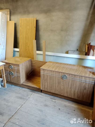 Трюмо с зеркалом и тумба для обуви