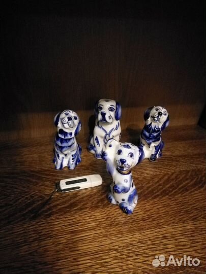 Фарфоровые статуэтки собак, личная коллекция