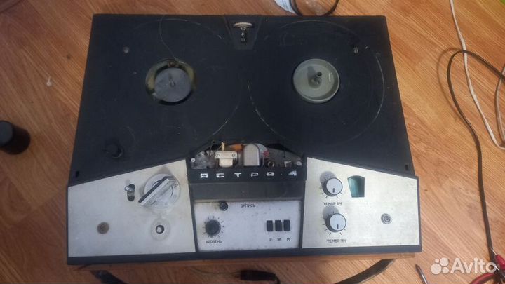 Катушечный магнитофон Астра4