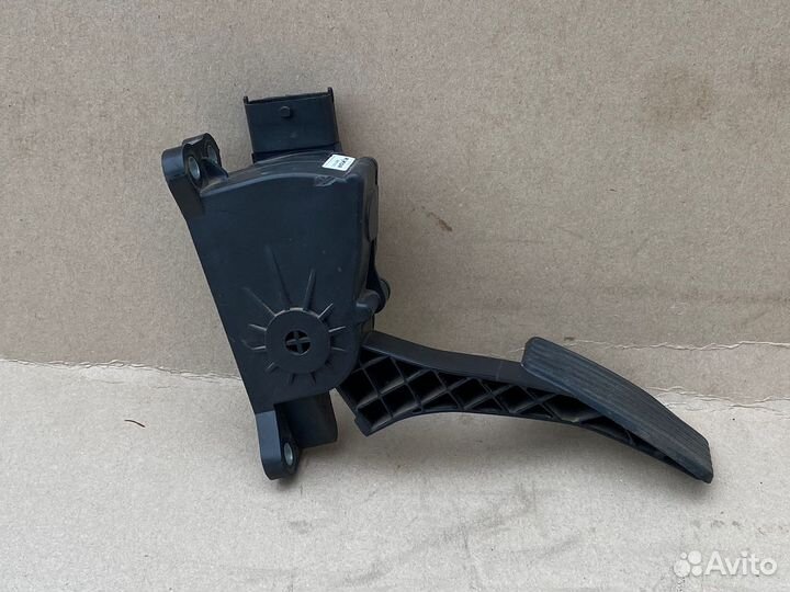 Педаль газа LADA Granta