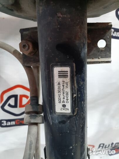 Skoda Fabia 2 стойка передняя левая.правая