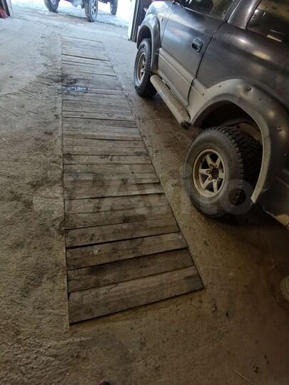 Гараж, > 30 м²