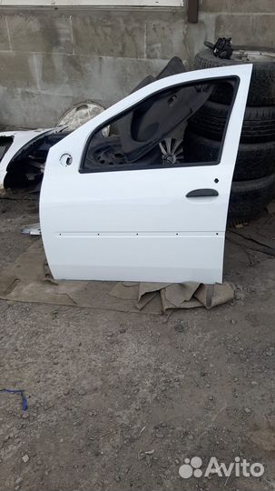 Дверь передняя левая renault logan,лада largus