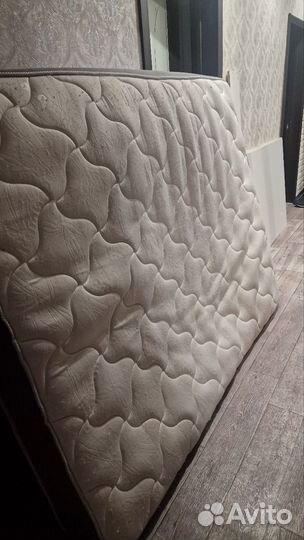 Матрас 160х200 бу