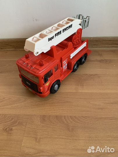 Машина пожарная - игрушка