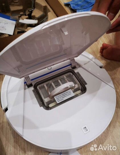 Робот пылесос Midea