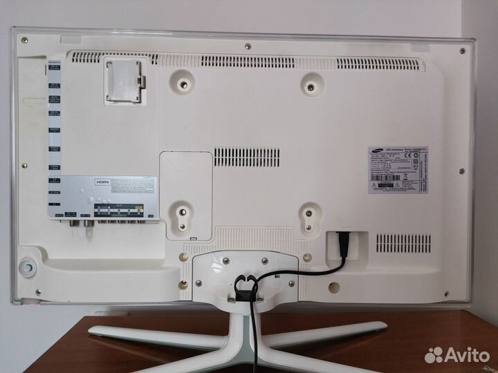 Телевизор Samsung SMART tv 32