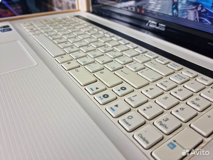 Ноутбук Asus K73 Core i7/10/Nvidia 2GB/SSD256+HDD