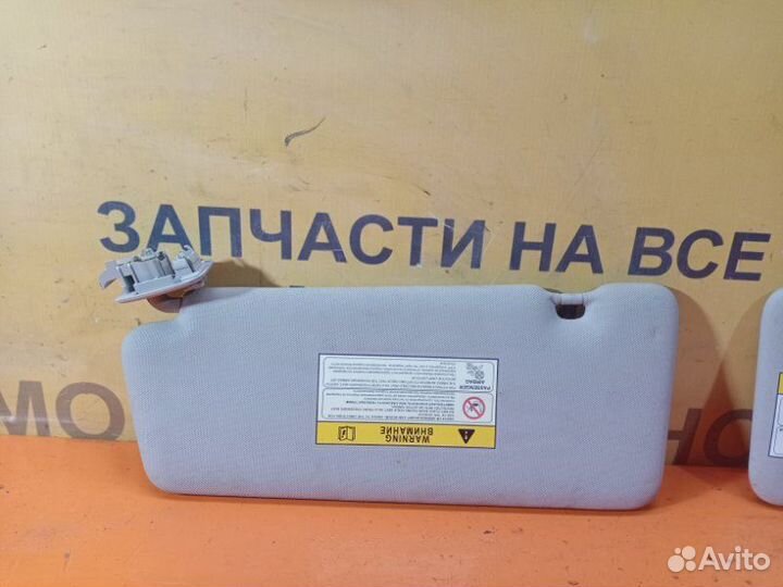 Козырек солнцезащитный передний правый Renault