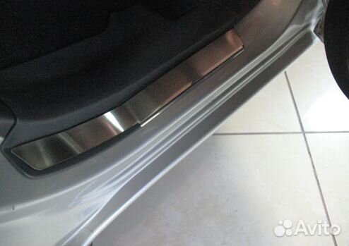 Накладки на пороги Suzuki Swift I 5d 2004-2010