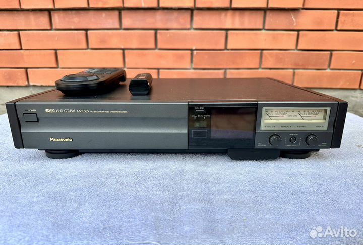 Видеомагнитофон Panasonic NV-FS 65
