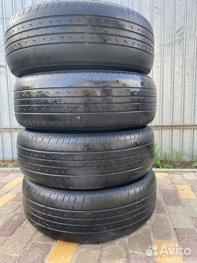 Nexen Roadian 571 235/65 R17 104T